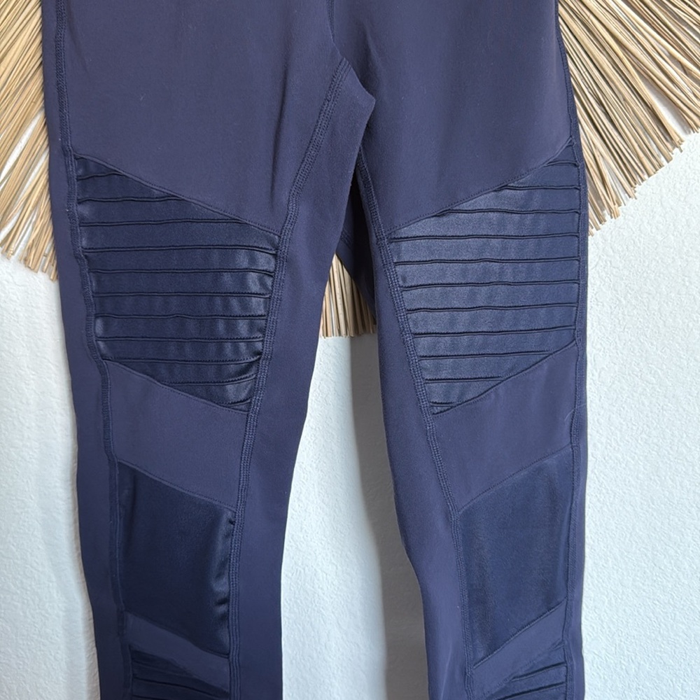 ALO Yoga Blue Moto-Style Leggings with Ribbed Panels - Picture 11 of 14